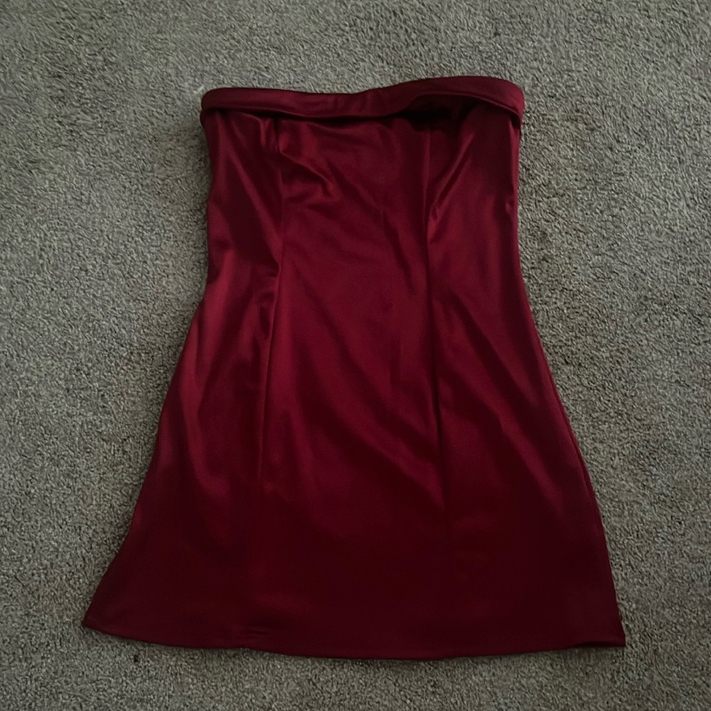 Red strapless dress